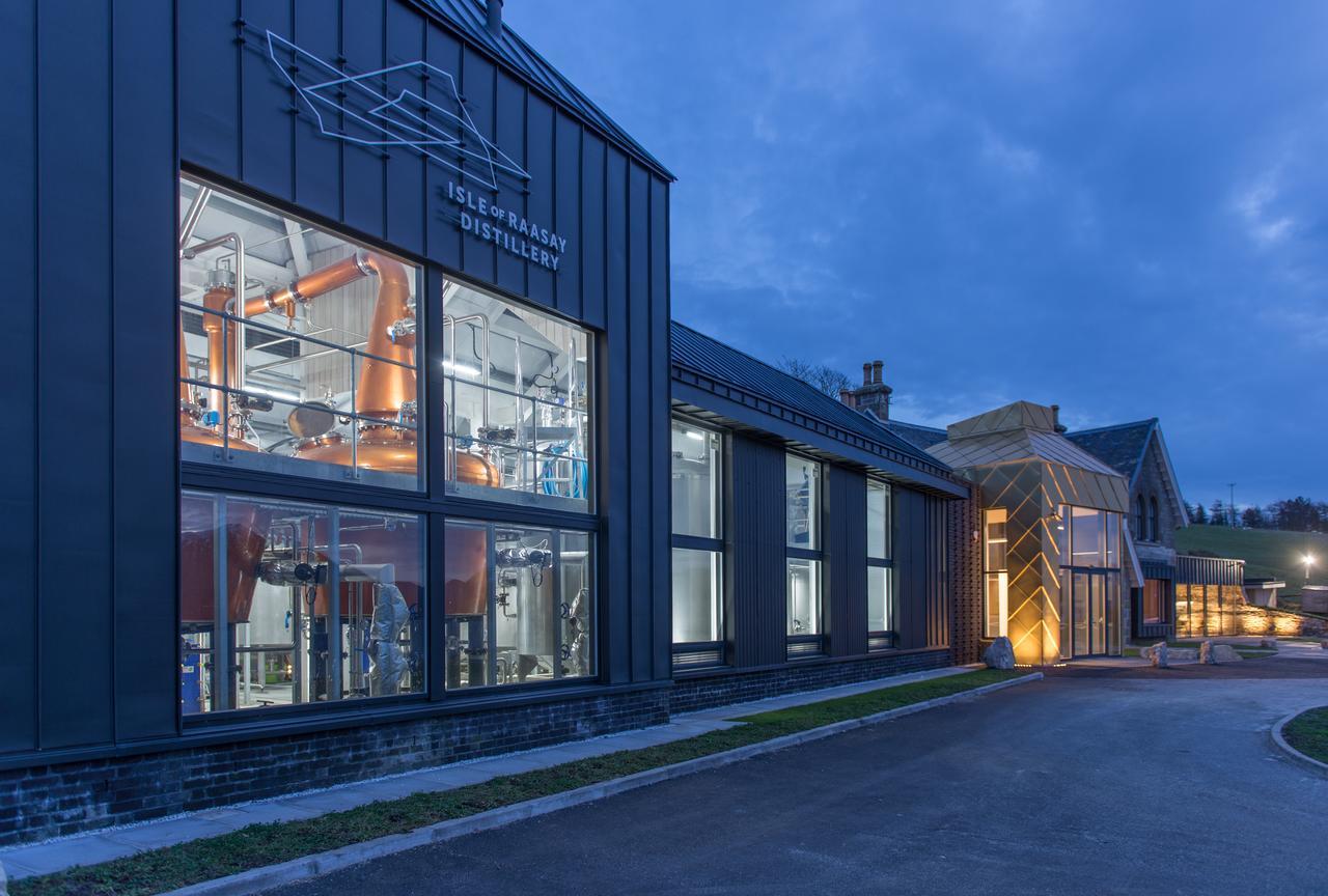 Isle Of Raasay Distillery Hotel Exterior photo