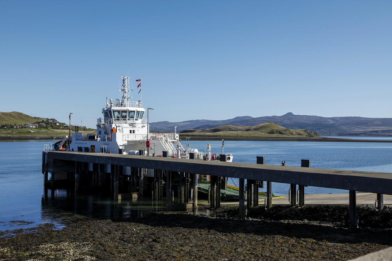 Isle Of Raasay Distillery Hotel Exterior photo